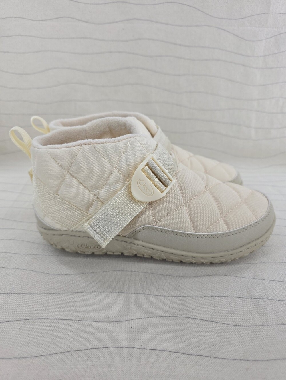 Chaco Womens Ramble Rugged Canvas Ivory/Cream Quilted Puffer Shoes Size 7